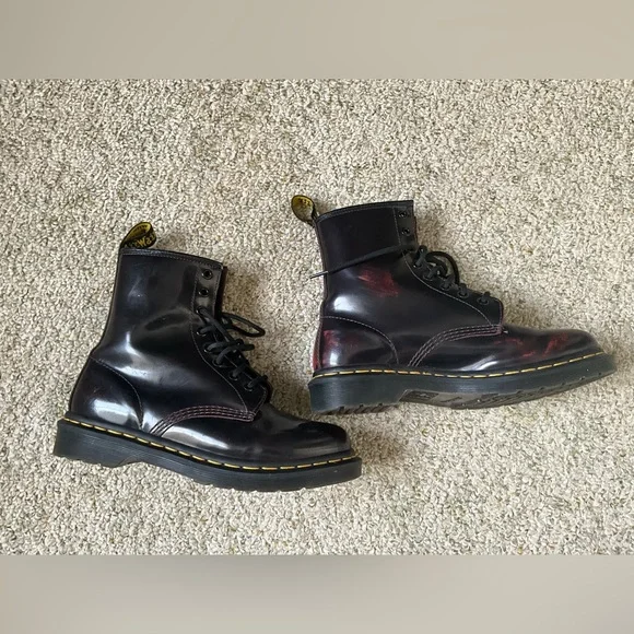 Dr. Martens 1460 Lace Up Boot Size 8 - Picture 5 of 7